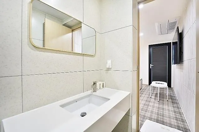 Brown Dot Yeongdo Bridge Branch Motel Busan