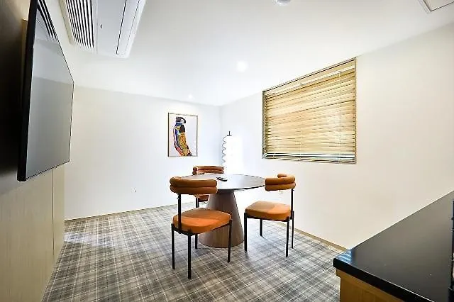 Motel Brown Dot Yeongdo Bridge Branch *