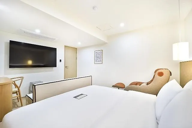 Brown Dot Yeongdo Bridge Branch Motel