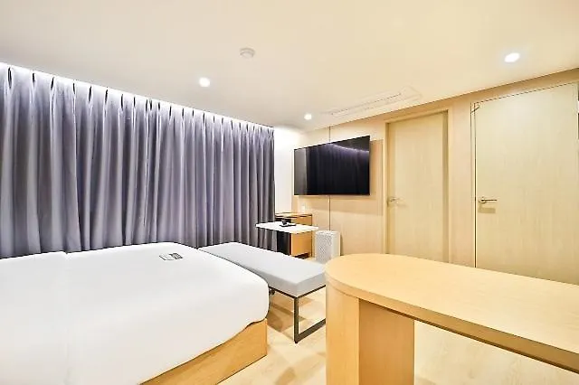 Motel Brown Dot Yeongdo Bridge Branch