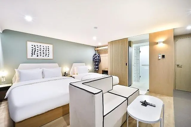 Brown Dot Yeongdo Bridge Branch Motel *