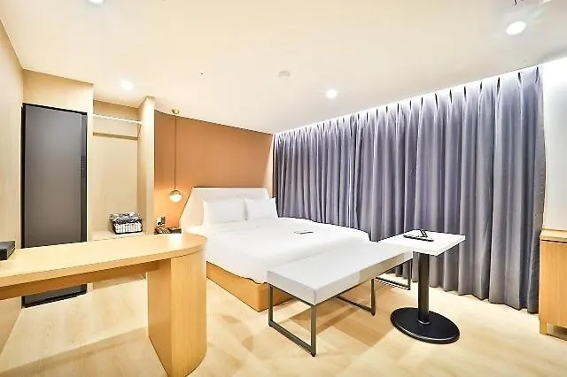 Motel Brown Dot Yeongdo Bridge Branch *