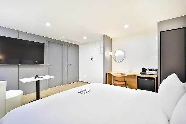 Motel Brown Dot Yeongdo Bridge Branch *
