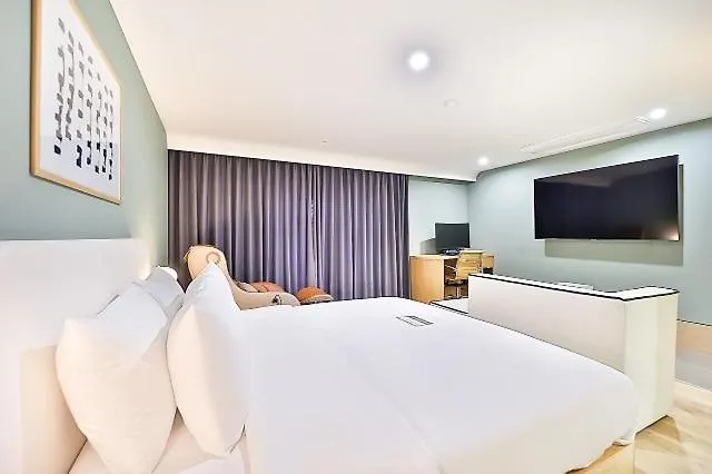 Motel Brown Dot Yeongdo Bridge Branch *