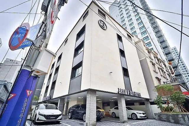 Motel Brown Dot Yeongdo Bridge Branch
